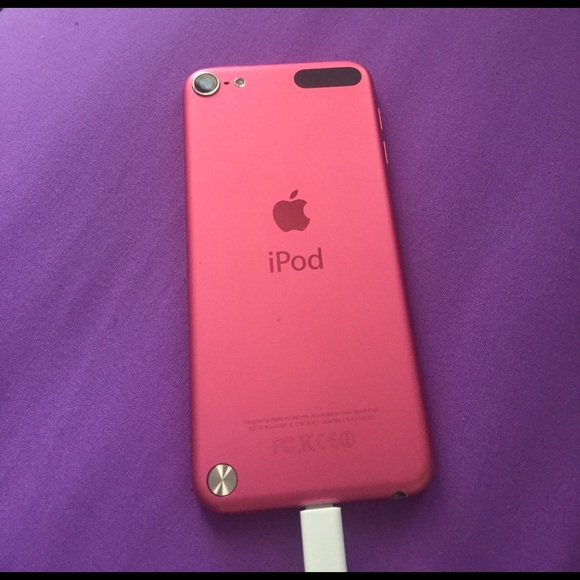 IPod Touch - Picture 2 of 2