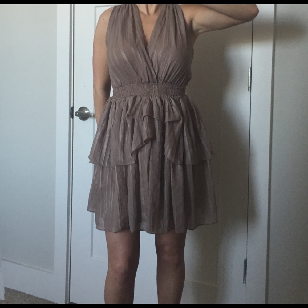 Cocktail dress for your next event! Size small.