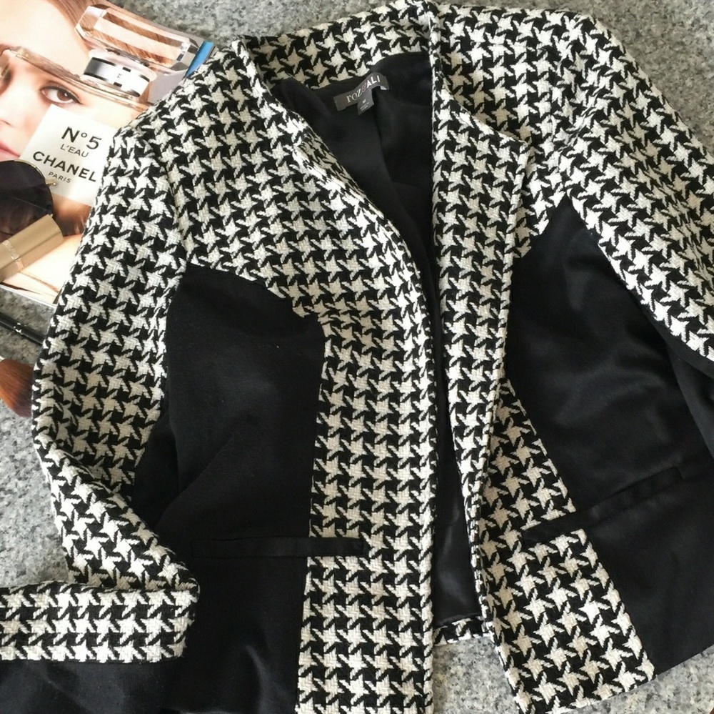 Roz & Ali Black Ivory Houndstooth Jacket Size M