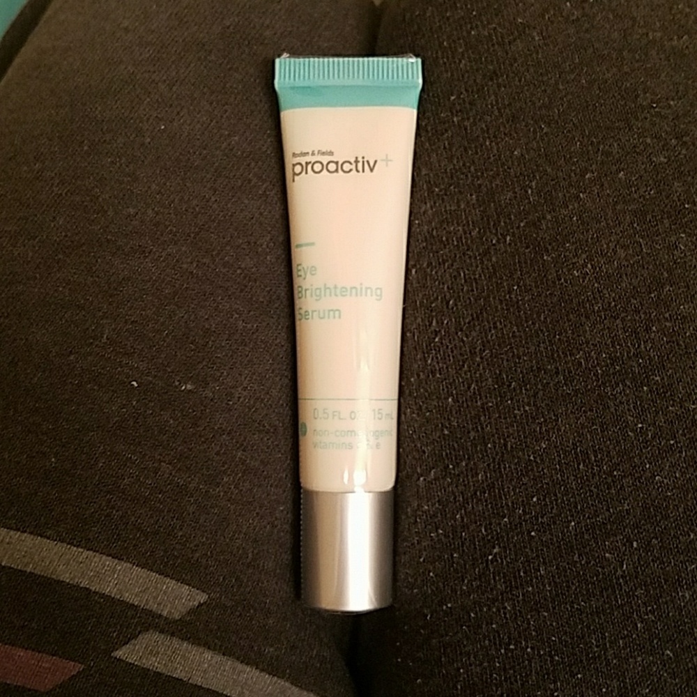 Proactiv eye brightening serum