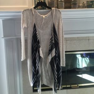 Long sleeved sweater