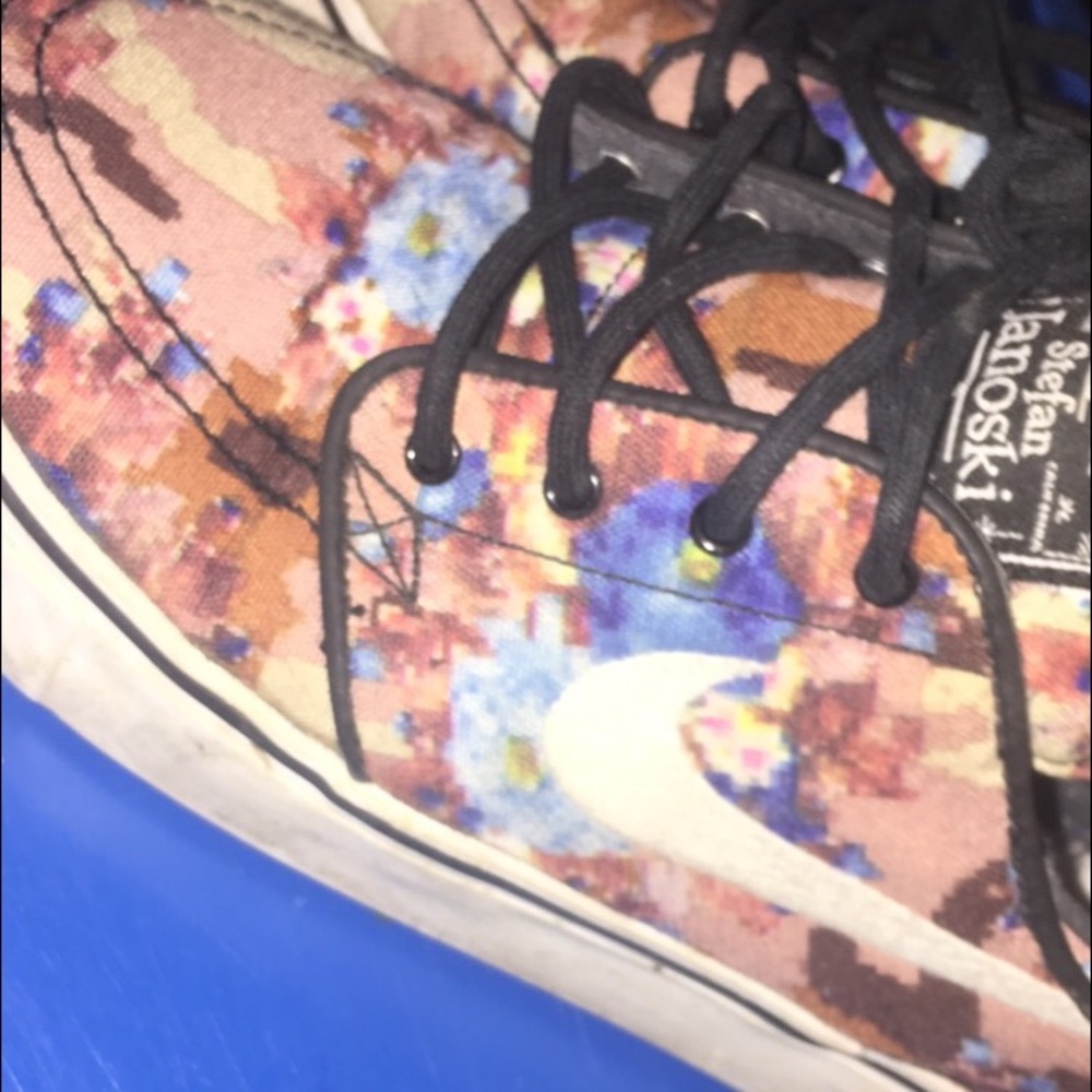 Floral Stefan Janoski shoes