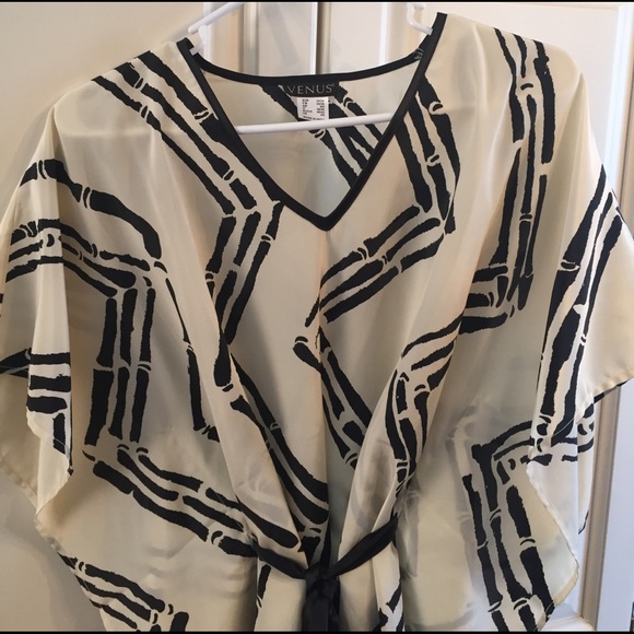 Venus kimono top - Picture 3 of 3