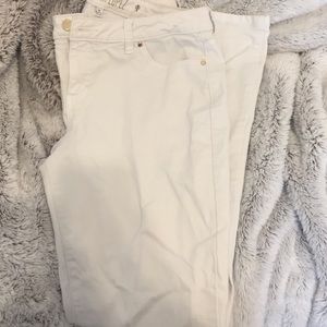 Jennifer Lopez white skinny jeggings