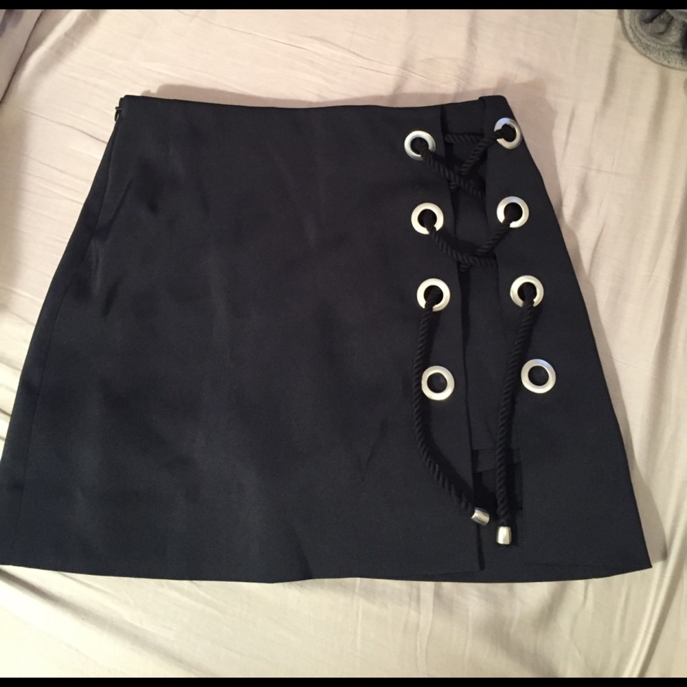 NWT black Rebecca minkoff lace up skort size 0