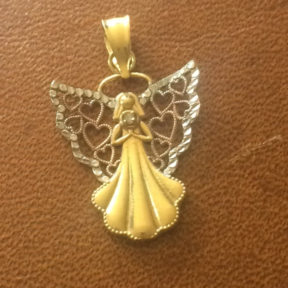 10 k 10k Angel Pendant with small diamond