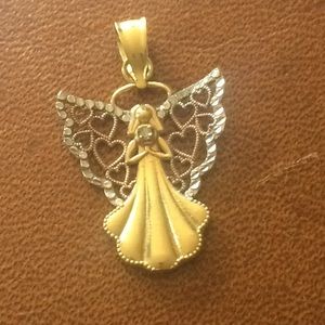 10 k 10k Angel Pendant with small diamond