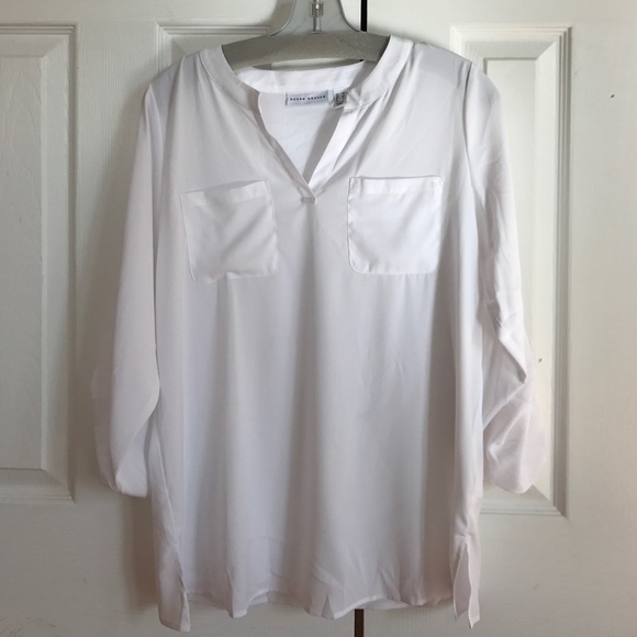 🆕 Susan Graver Split neck tunic w/ roll tab slvs - Picture 2 of 3
