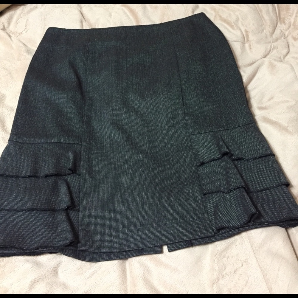 Black skirt
