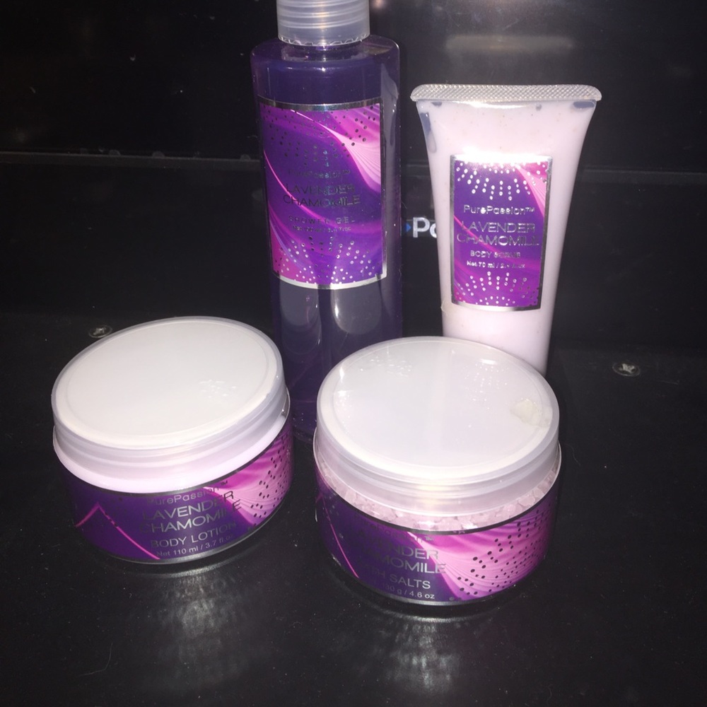 A whole kit of bath items