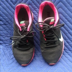 Women's 8 running shoe!