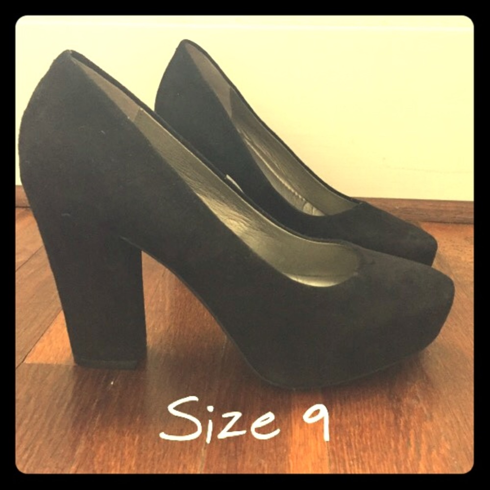 Me Too Black Pumps