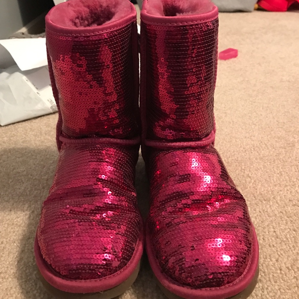 pink ugg boots size 7