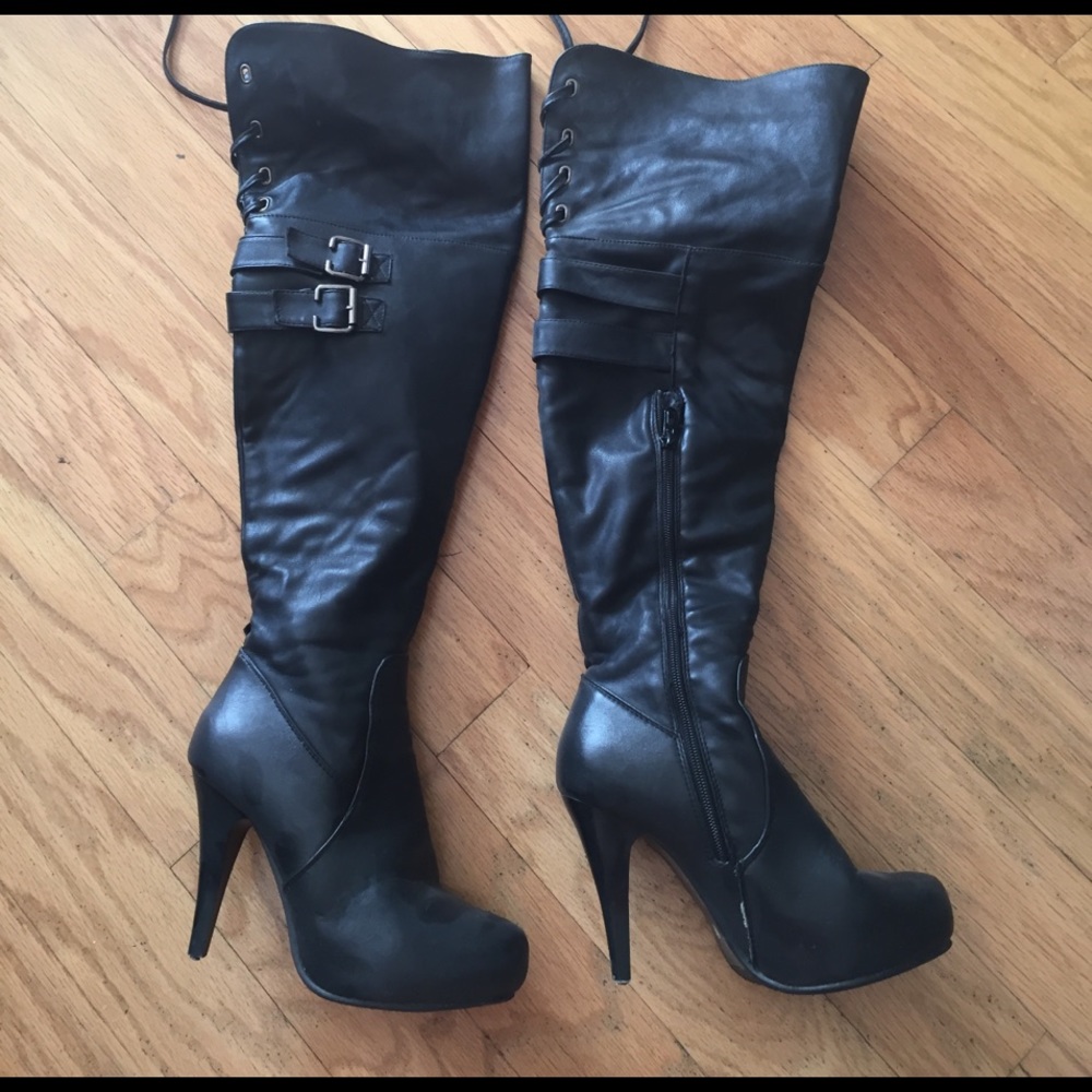 Black slightly over the knee boot