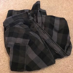 Gray and black Vans men's flannel!