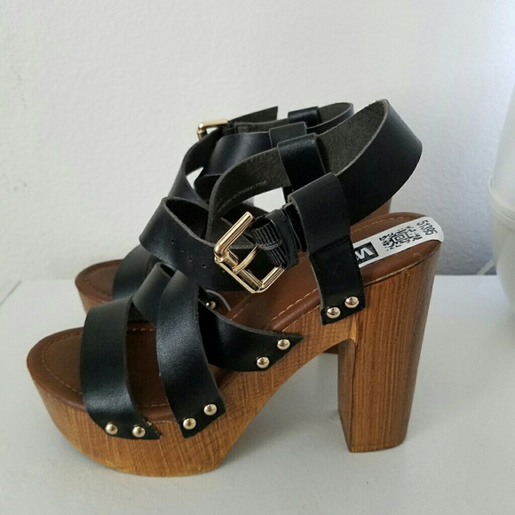 Wedge heels - Picture 1 of 4