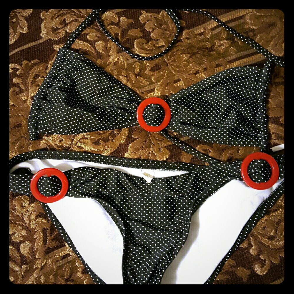 Bikinis polka dot top n flower one is gone!