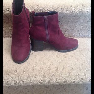 "SODA" WINE COLORED BOOTIES