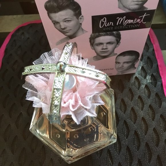 One Direction purfume. Never used. 3.4 fluid oz - Picture 3 of 3