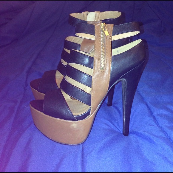 Black & Tan Platform heels - Picture 2 of 4