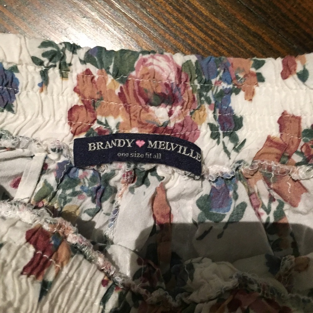 Brandy Melville Floral Skort - Picture 2 of 2