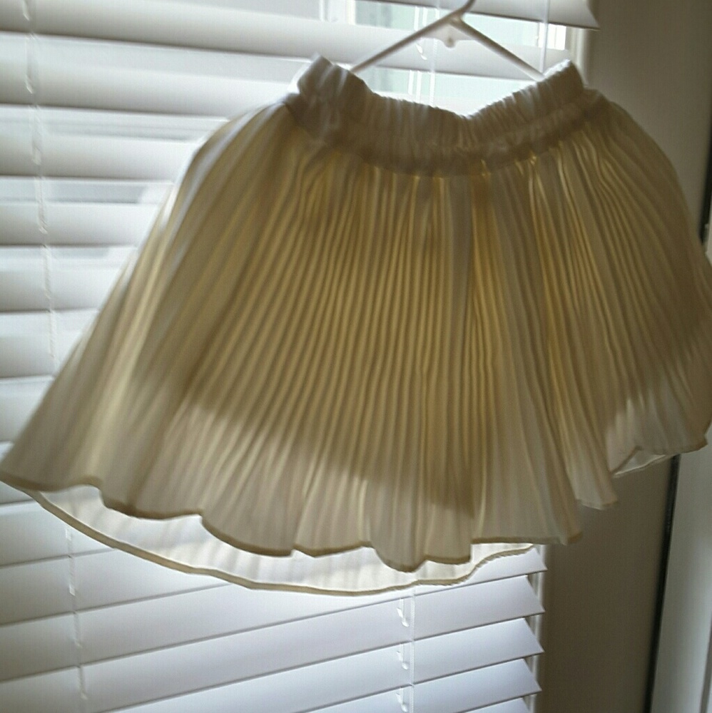 Accordian skirt flare