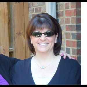 Meet your Posher, Linda