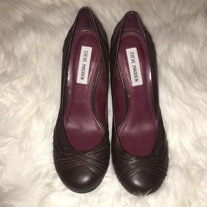 Steve Madden dark brown round toe career pumps
