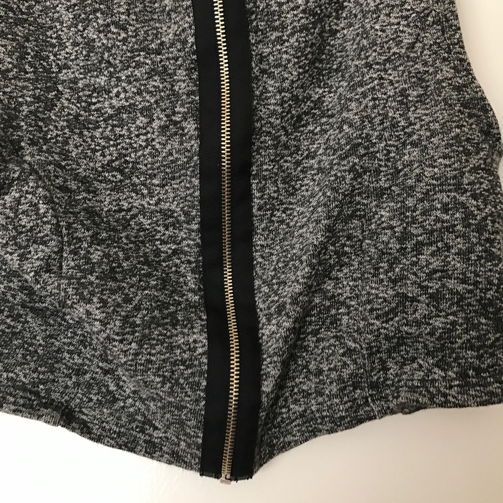 Crop top - Picture 3 of 3