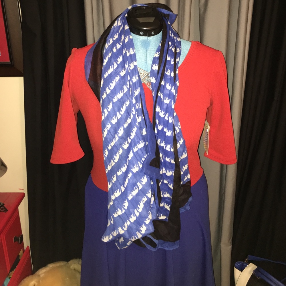 Crown and ivy elephant blue and black scarf