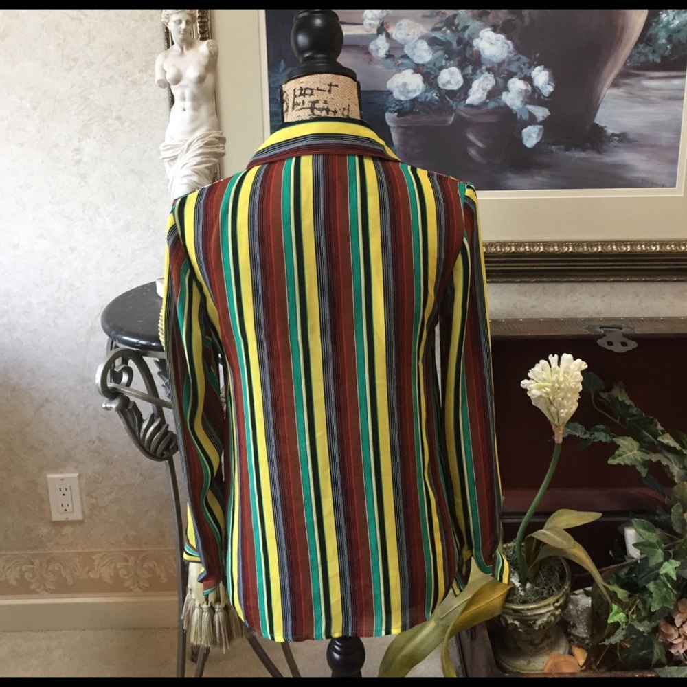 Button down - Picture 2 of 2