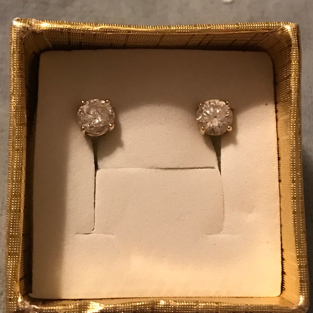 Diamond earrings!!!!
