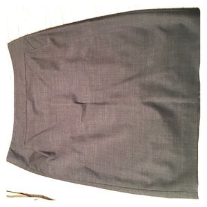 Ann Taylor suit pencil skirt, size 6P.