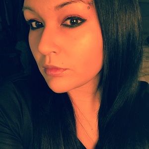 Meet your Posher, Sonia