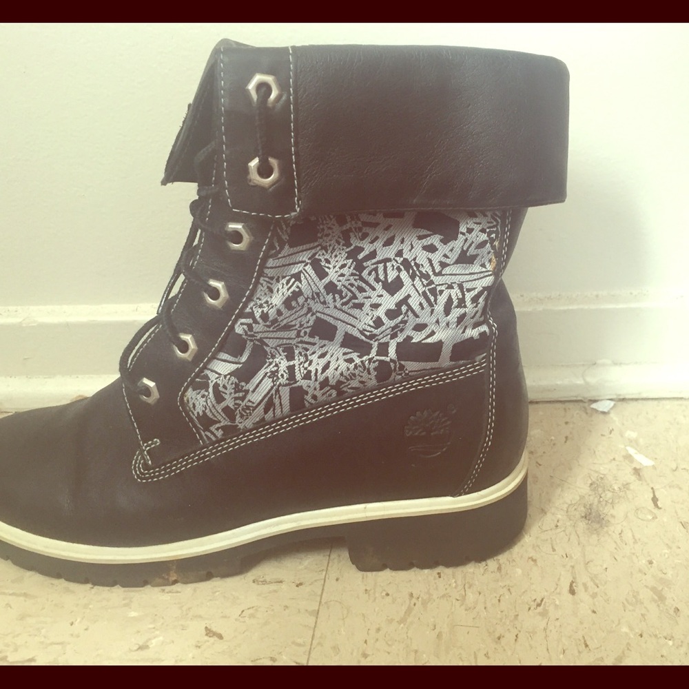 Black and White Timberlands