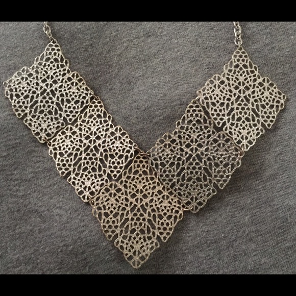 Jewelry - Silver Lacey Bib Necklace