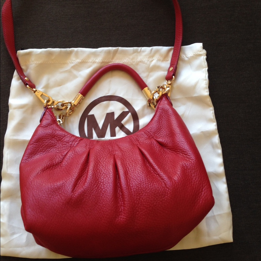 MICHAEL KORS SMALL HOBO HANDBAG