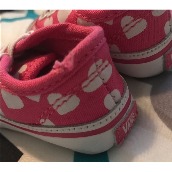 Baby girl heart vans - Picture 3 of 4