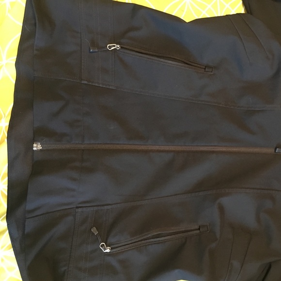 North Face waterproof spring jacket - Picture 3 of 4
