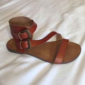 Cognac sandals