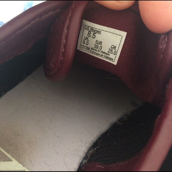 Maroon floral vans - Picture 2 of 3