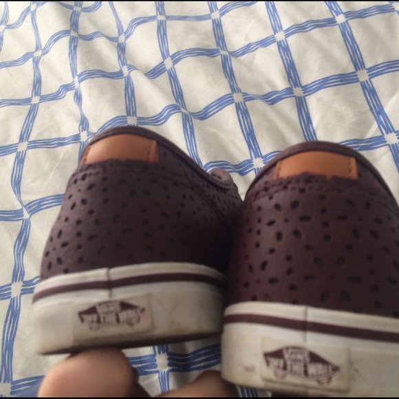 Maroon floral vans - Picture 3 of 3