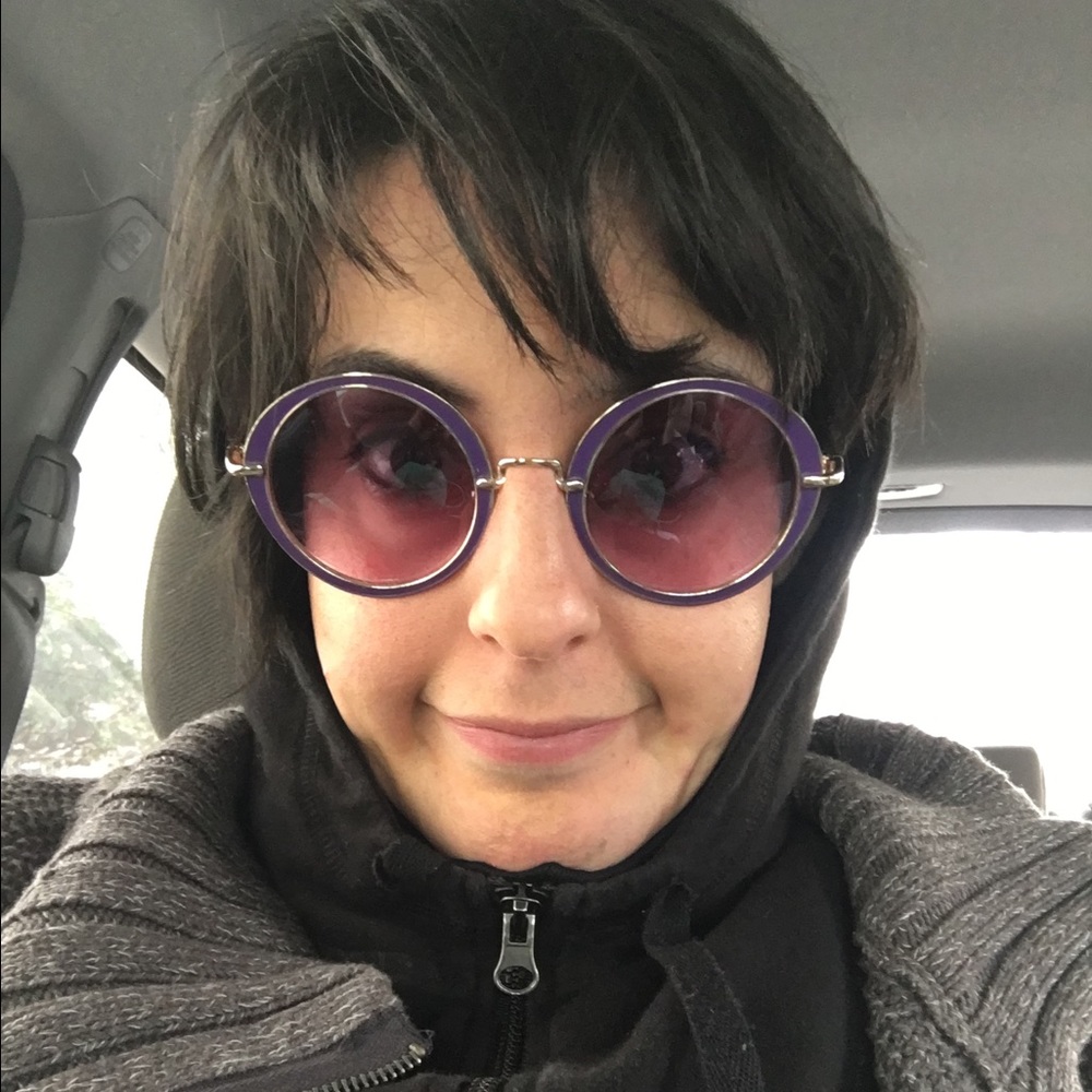 Meet your Posher, Emily