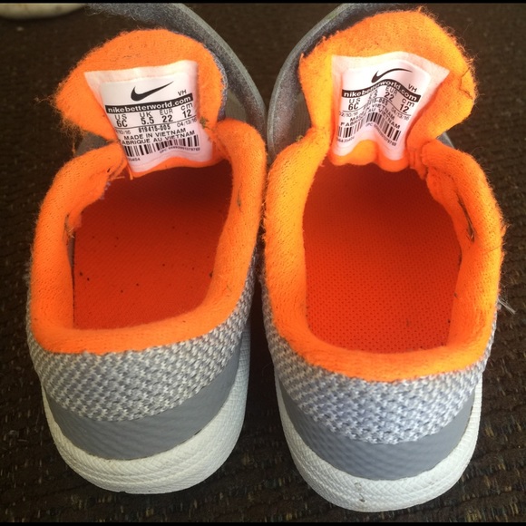 Nikes - Picture 3 of 4