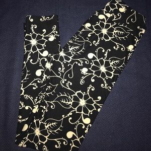 LuLaRoe leggings