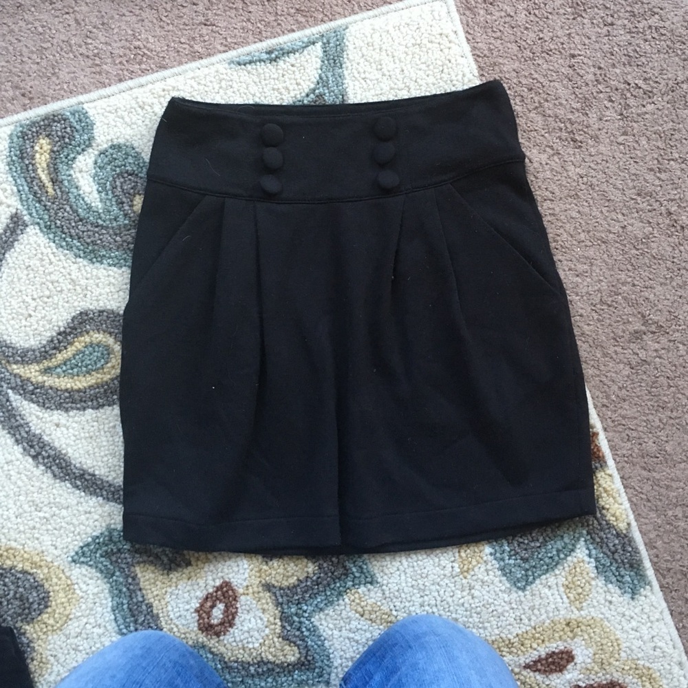 Black comfy skirt