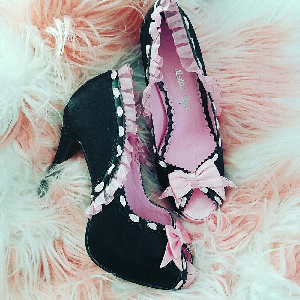 Pin up heels
