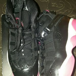 Girls grade school  6 Rings Jordans