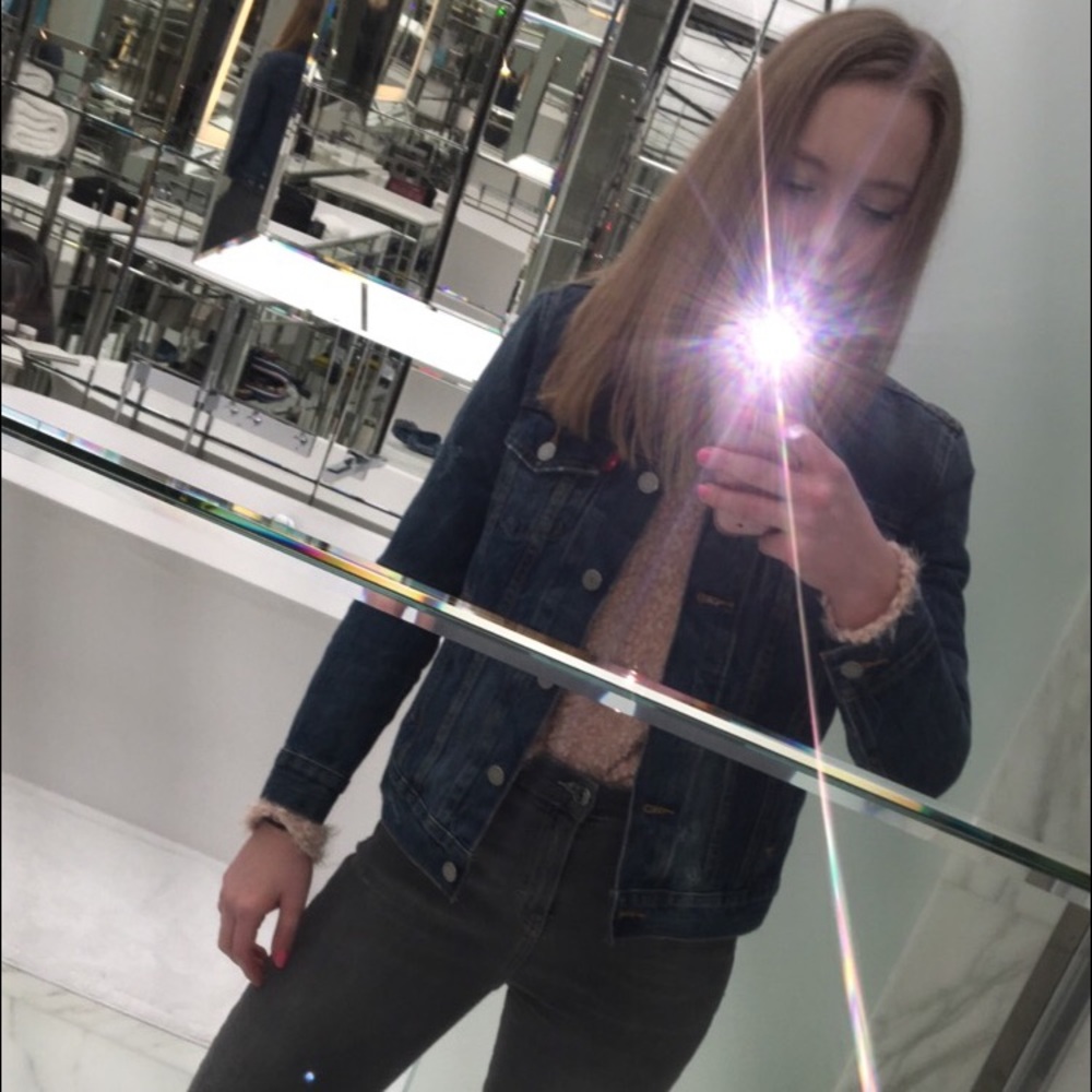 Meet your Posher, Ella