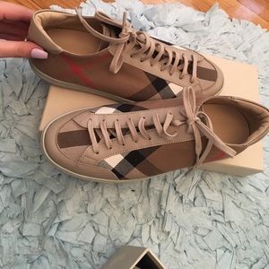 Burberry sneaker hartfields house check
